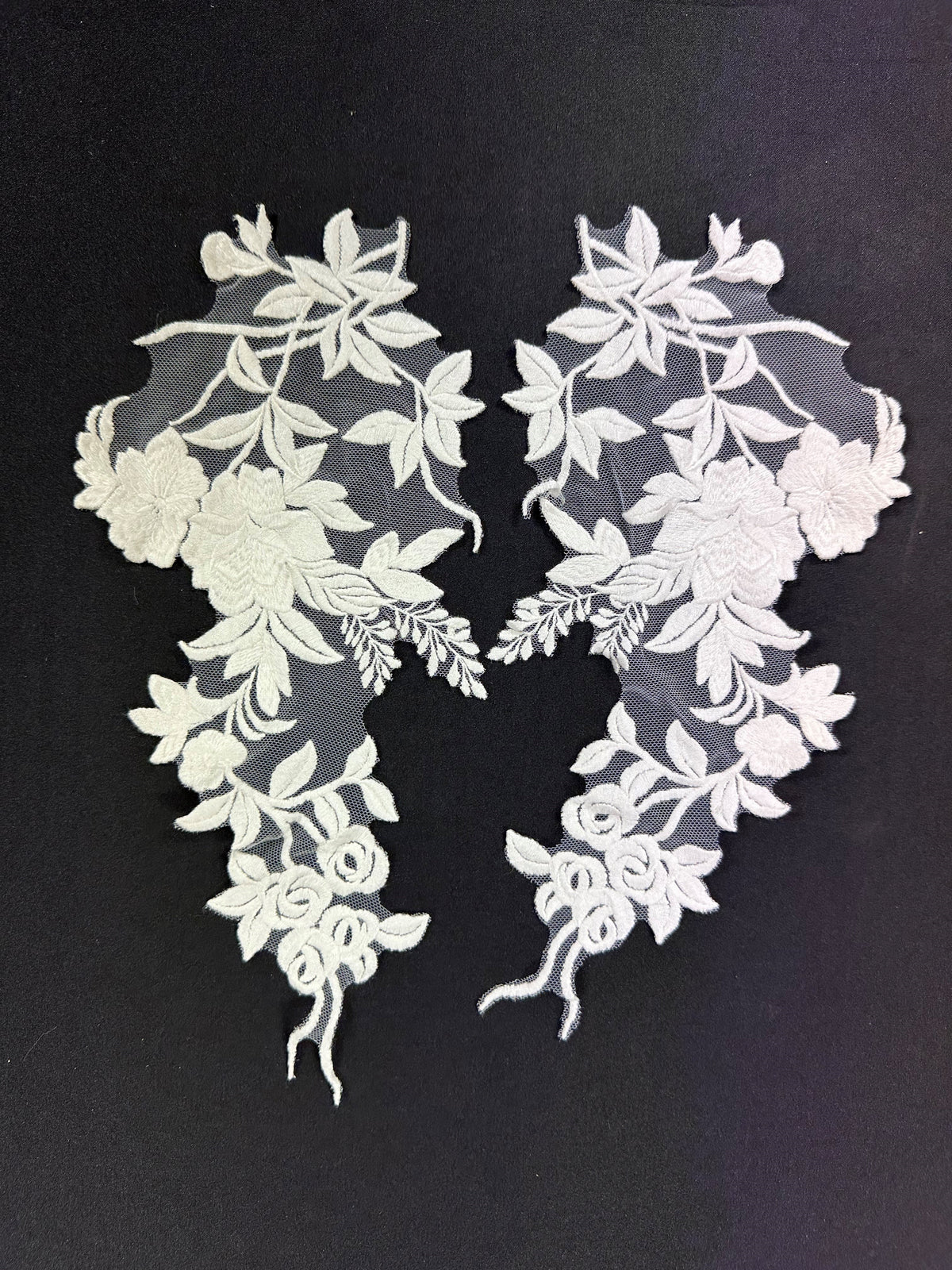 Ivory Embroidered Lace Appliques - MT8011