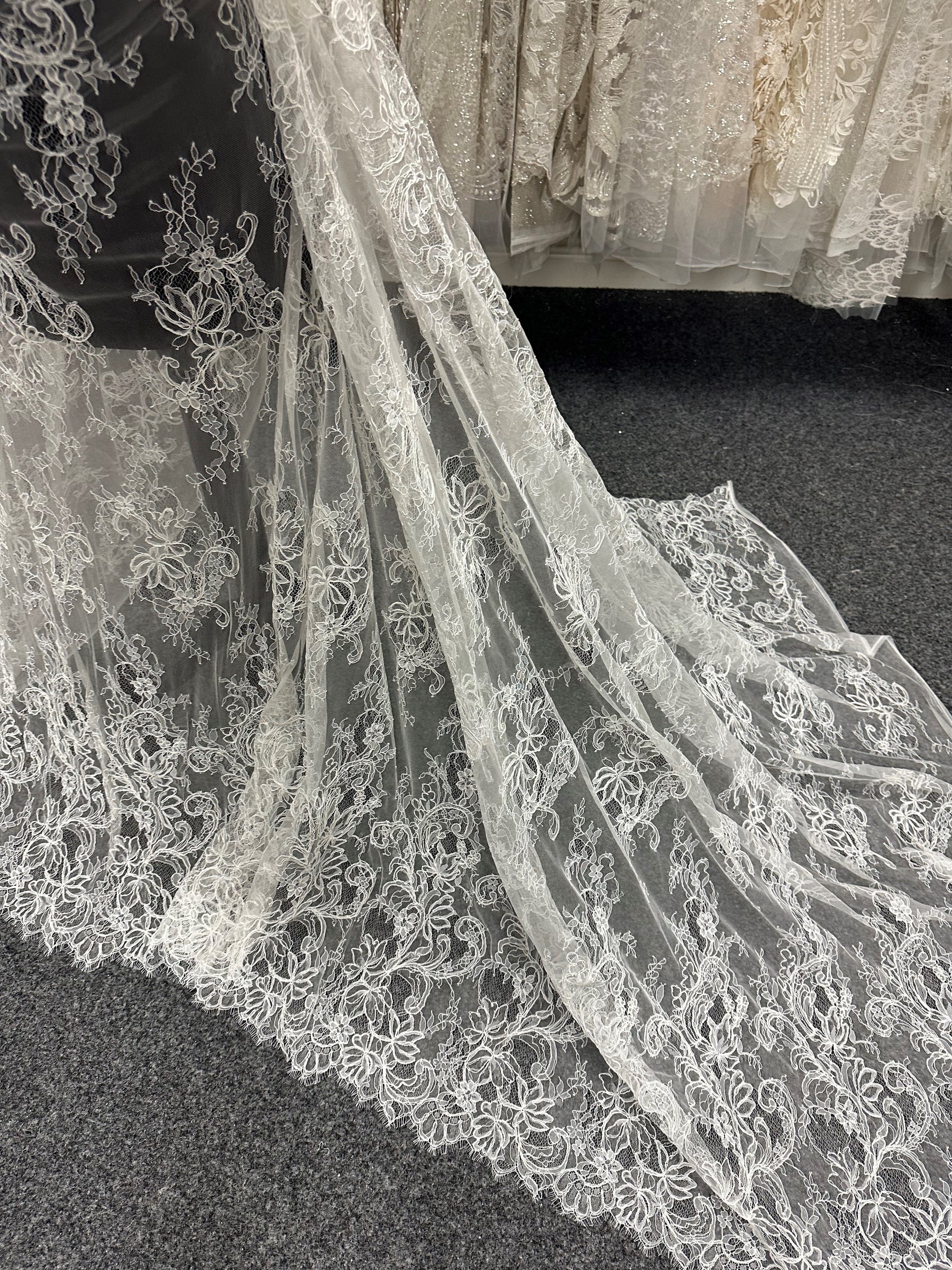 Elfenbeinfarbene Kordelspitze – Mercer