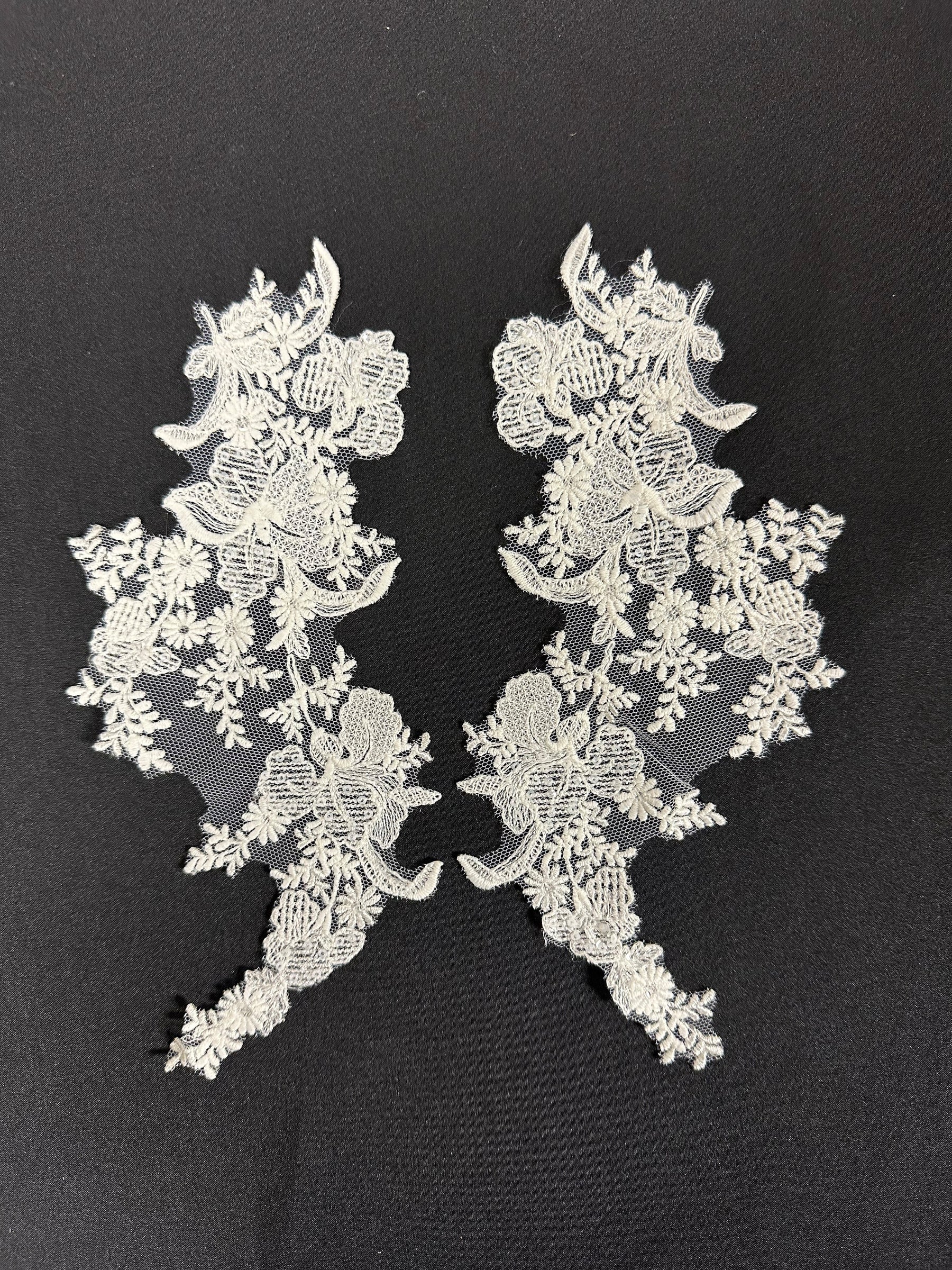 Elfenbeinfarbene florale Spitzenapplikationen – MT6008