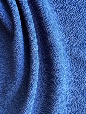 Marineblauer, schwerer Polyester-Krepp mit Stretchanteil – Spanien