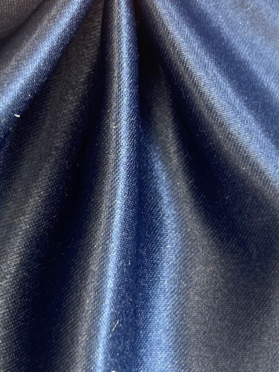 Marineblauer Polyestersatin – Majestätisch