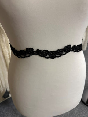 Schwarze Kordelspitze - Nightfall