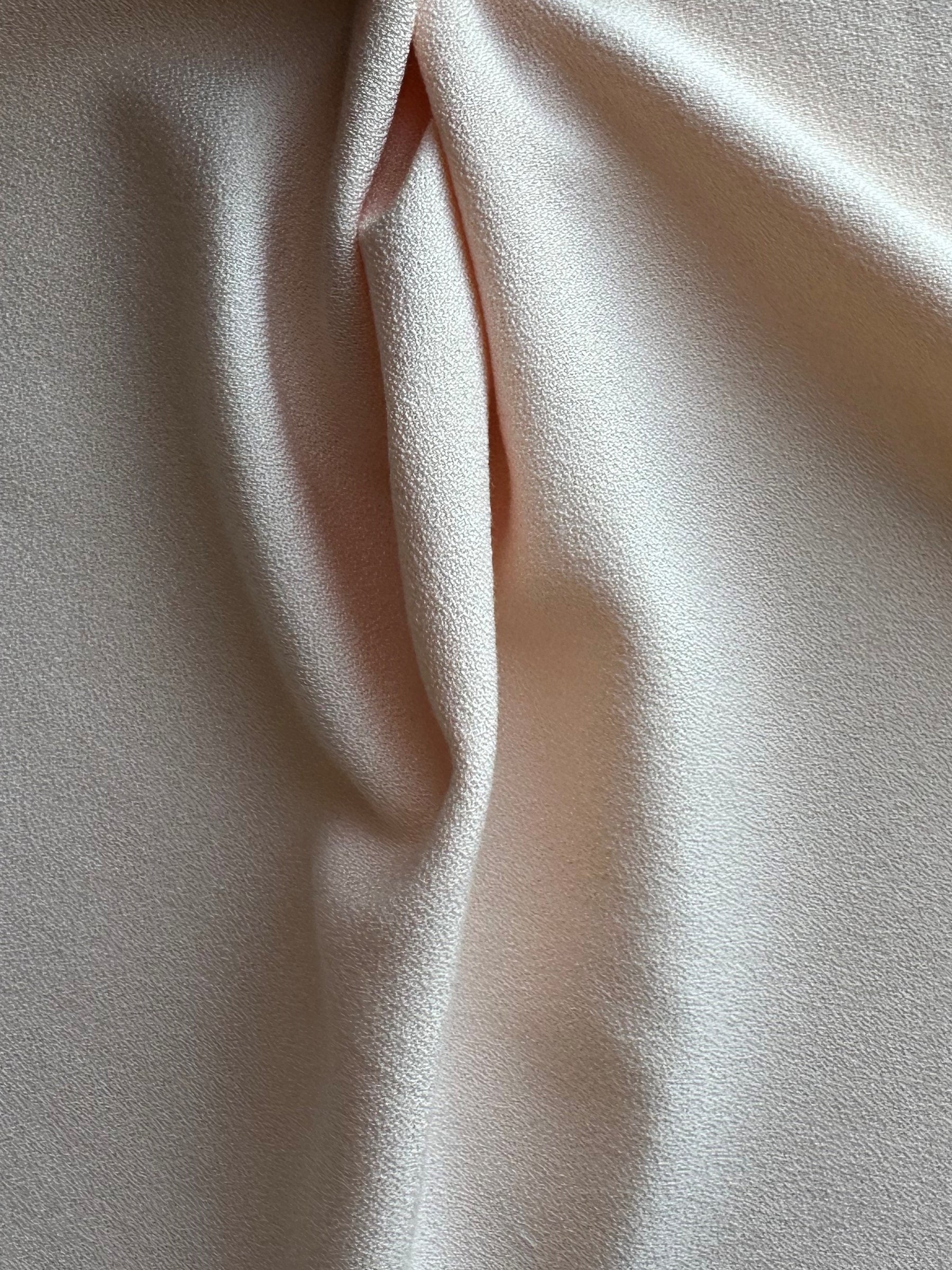 Hautfarbener Stretch-Crêpe aus Viskosemischung – Rainmaker