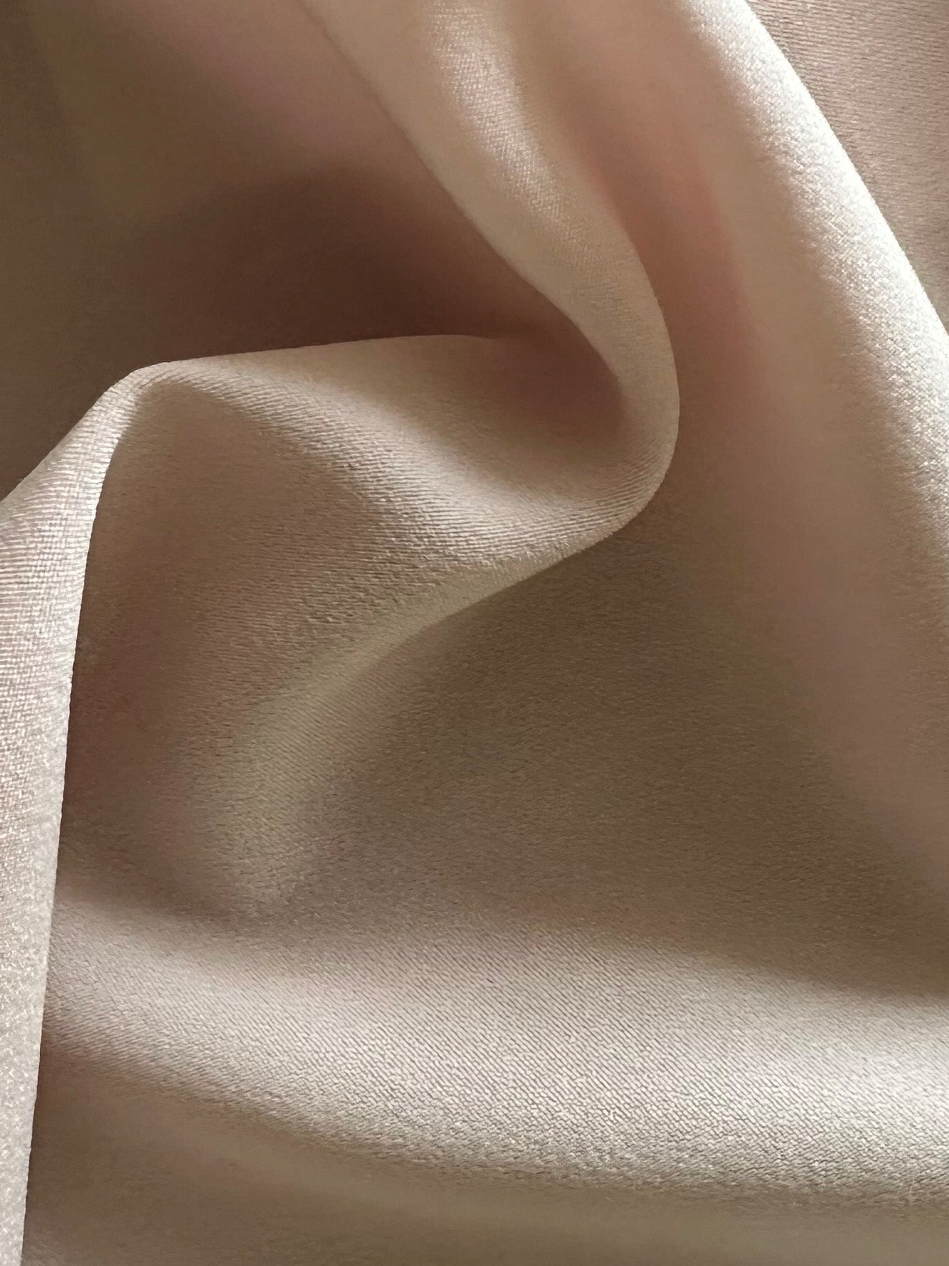 Hautfarbener Polyestersatin – Japan