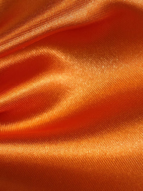 Orangefarbener Polyestersatin – Ascot