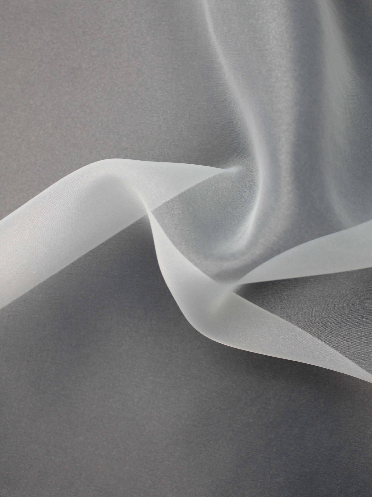 Elfenbeinfarbener Poly-Organza - P150