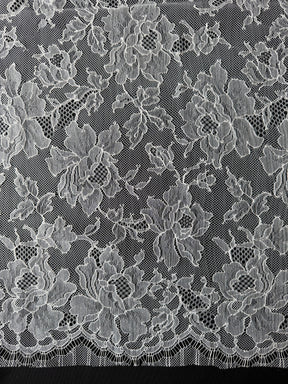 Elfenbein Chantilly-Spitze - P177