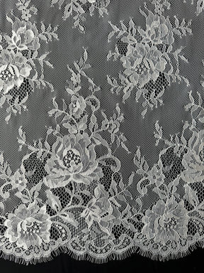 Elfenbeinfarbene Raschelspitze - P195