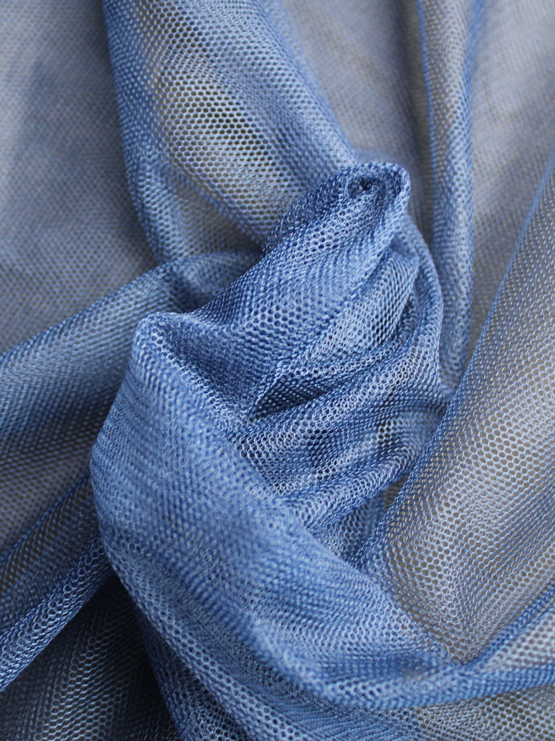 Marineblauer, weicher Tüll für Schleier – P28