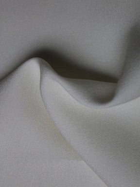 Elfenbeinfarbener Satin-Crêpe - P31W