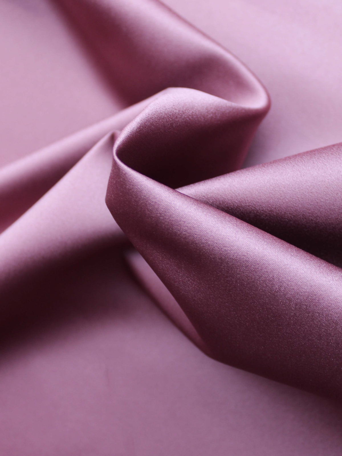 Bordeauxroter Polyester-Duchess-Satin - P42