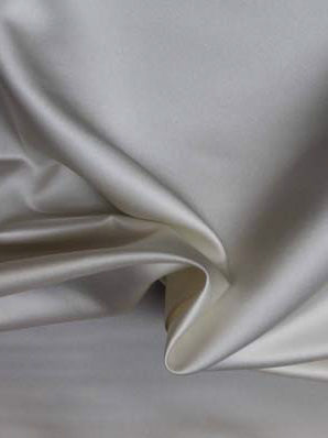 Elfenbeinfarbener Polyester-Duchess-Satin - P42