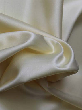 Hellgoldener Polyester-Duchess-Satin - P42