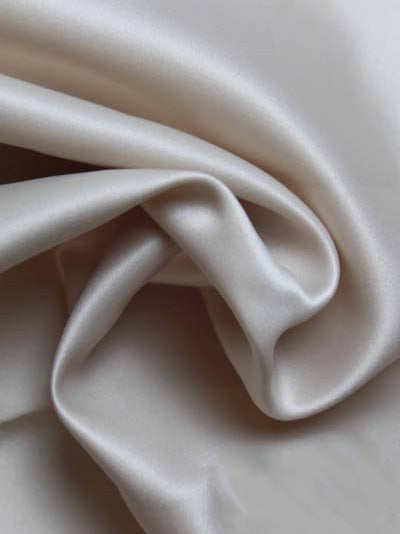 Kaffeefarbener Polyester, leichter Duchess-Satin - P44
