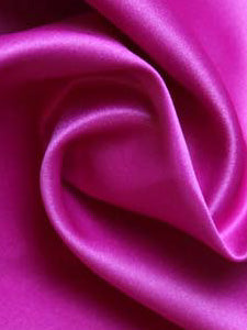 Fuchsiafarbener, leichter Duchess-Satin aus Polyester - P44