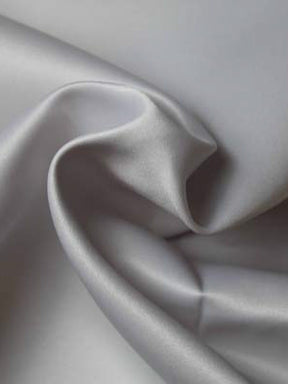 Silberner, leichter Duchess-Satin aus Polyester - P44