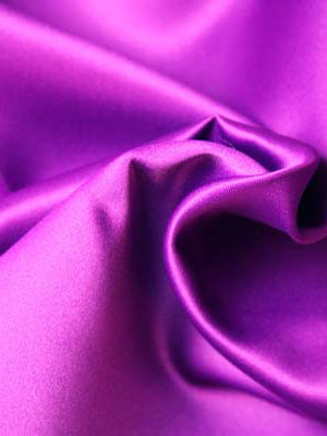 Hellvioletter, leichter Duchess-Satin aus Polyester - P44