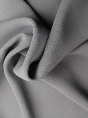 Schwarzer Polyester-Georgette - Silhouette