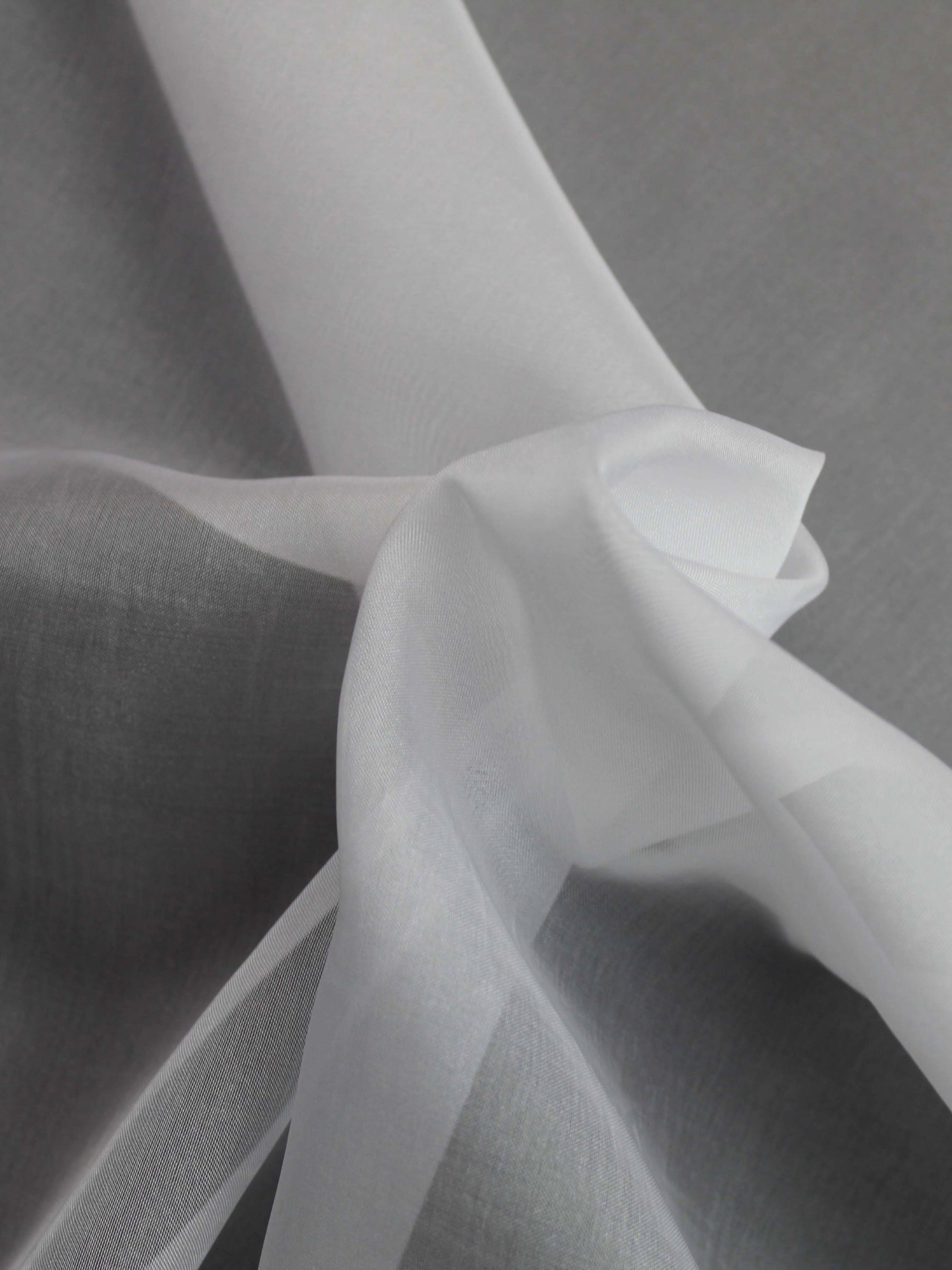 Weißes Poly-Organza - P49