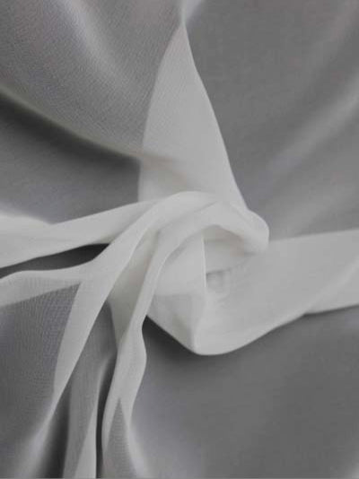 Hellelfenbeinfarbener Poly-Chiffon - P58