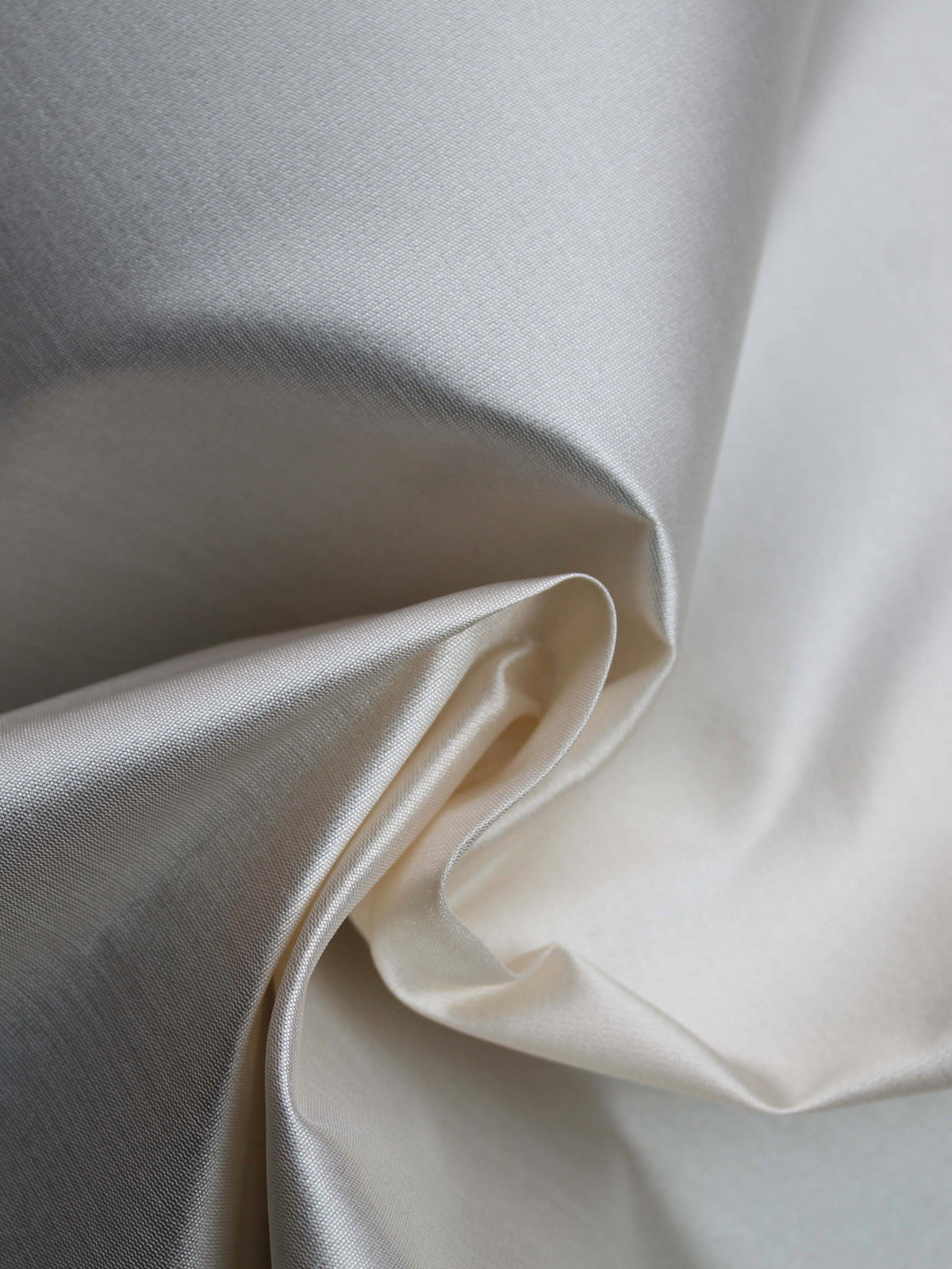 Champagnerseidenmischung Organza-Taft - P607