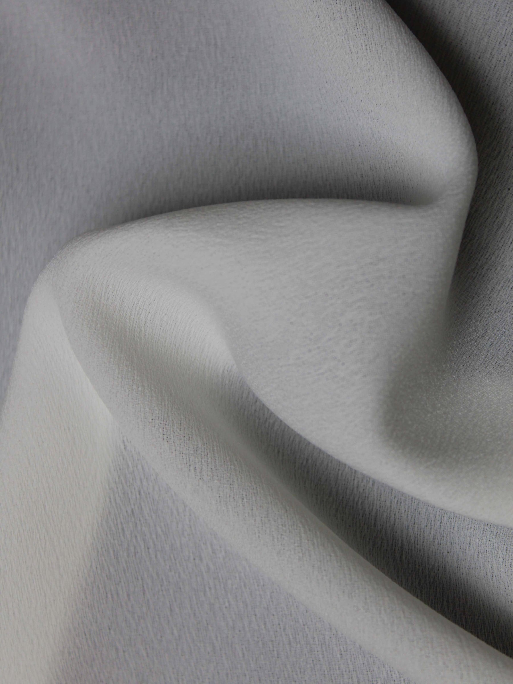 Elfenbeinfarbene Poly-Georgette - P62