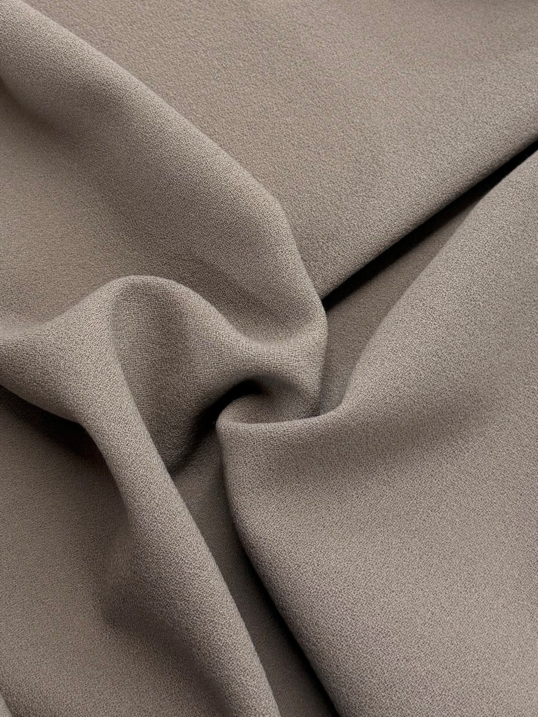 Nerzcrepe aus italienischer Wolle – P640