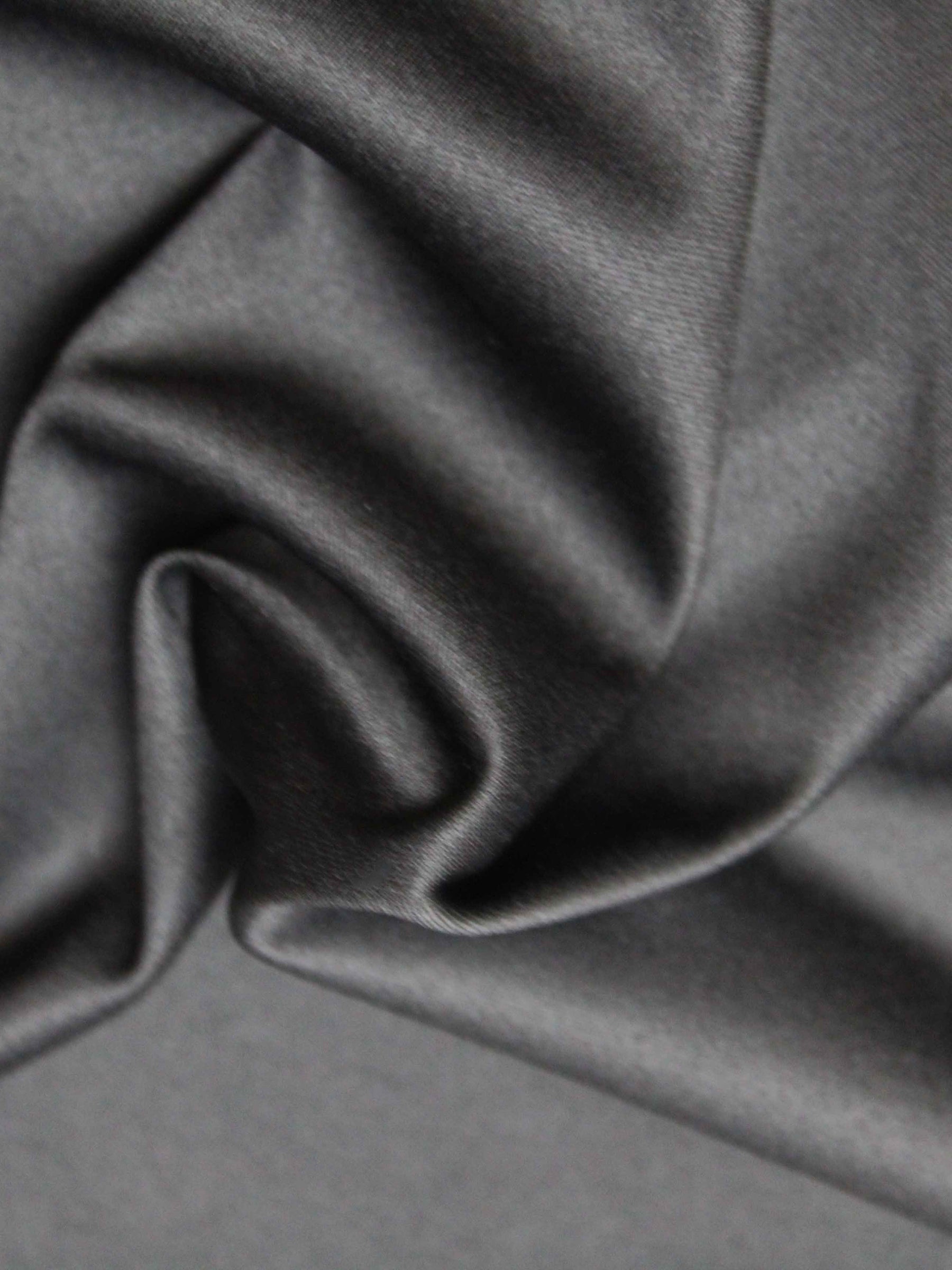 Schwarzer Strickpullover - P65