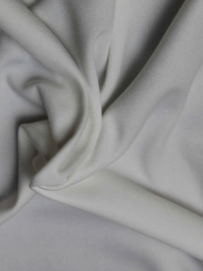 Elfenbeinfarbener Strickjersey - P65