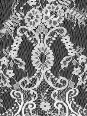 Elfenbeinfarbene Chantilly-Spitze - P729
