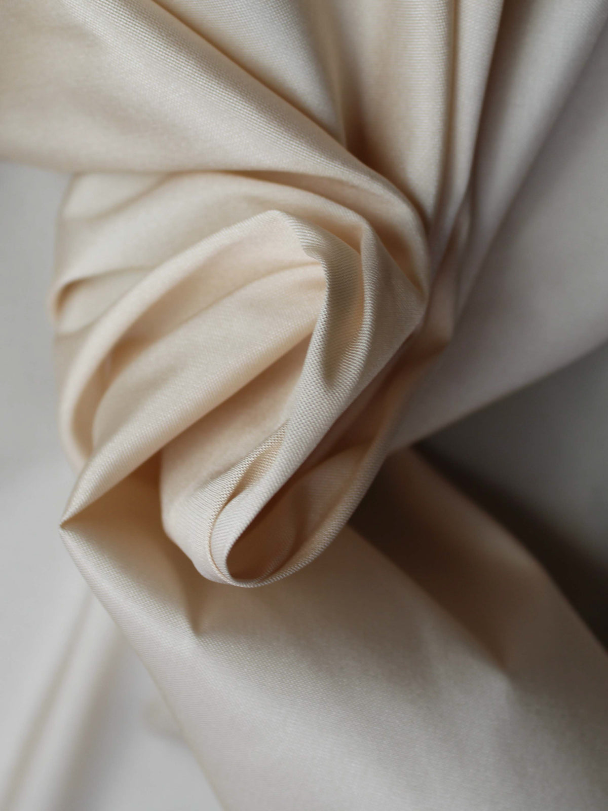 Champagner Polyester-Taft - P75