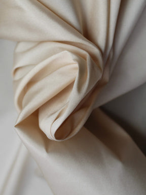 Champagner Polyester-Taft - P75