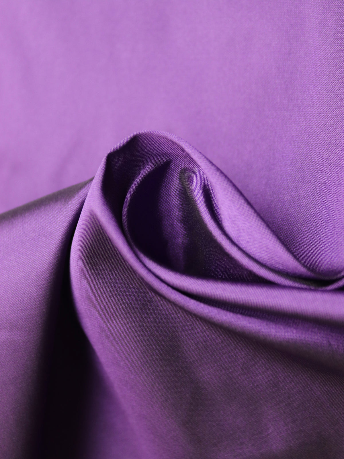 Dunkellila Polyester-Taft - P75