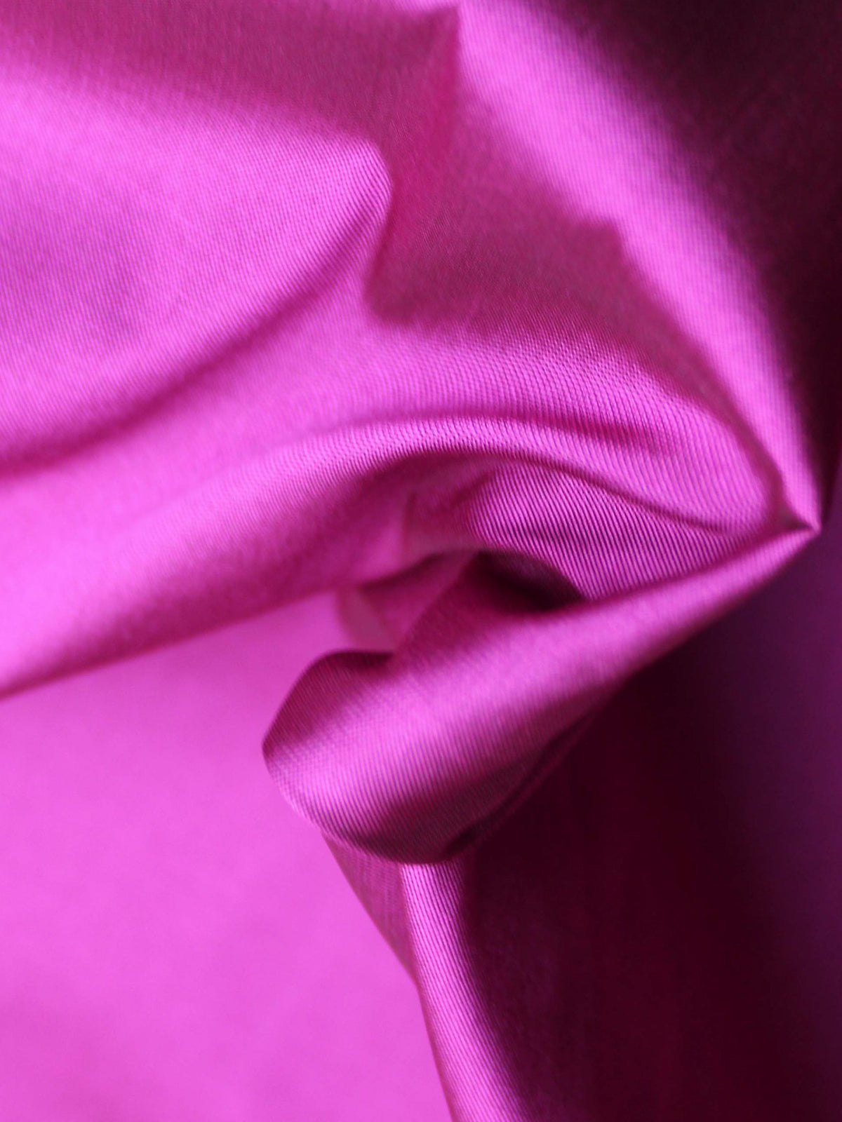 Fuchsia Polyester-Taft - P75