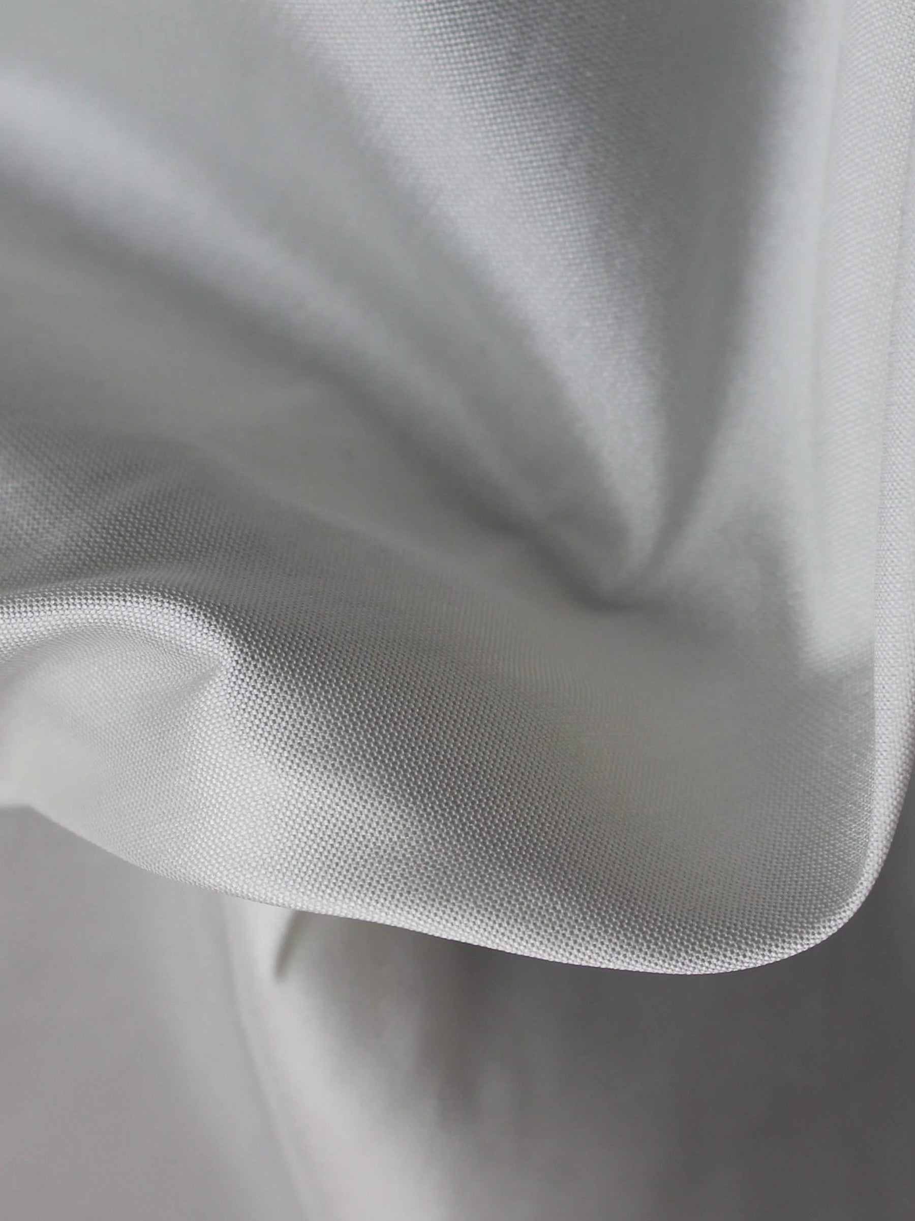 Elfenbeinfarbener Polyestertaft - P75