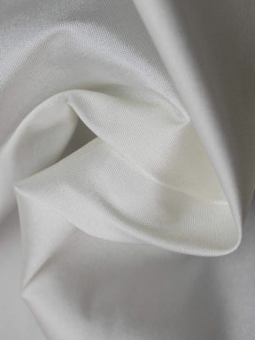 Blass elfenbeinfarbener Polyester-Taft - P75