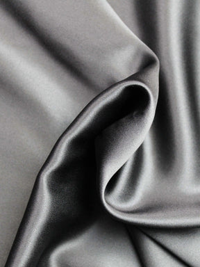 Schwarzer Seidensatin - P761