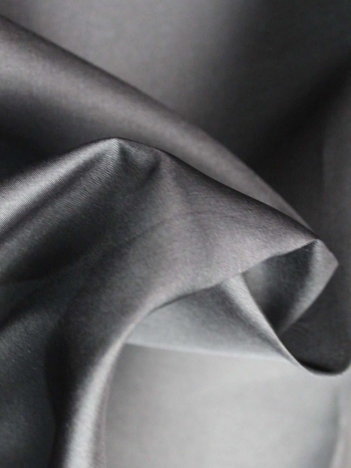 Schwarzer Seidenorganza - P769