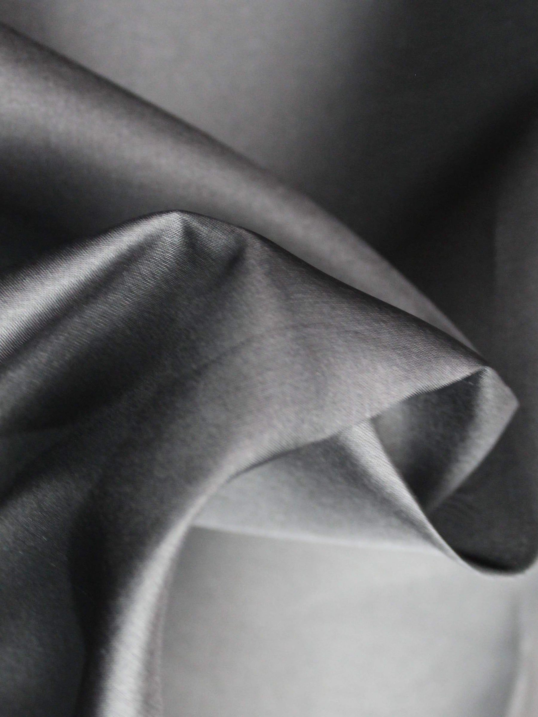 Schwarzer Seidenorganza - P769