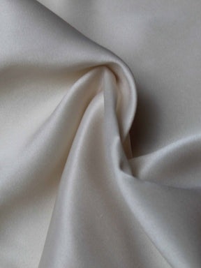 Champagnerfarbener Polyester-Softsatin - Trust (P77)