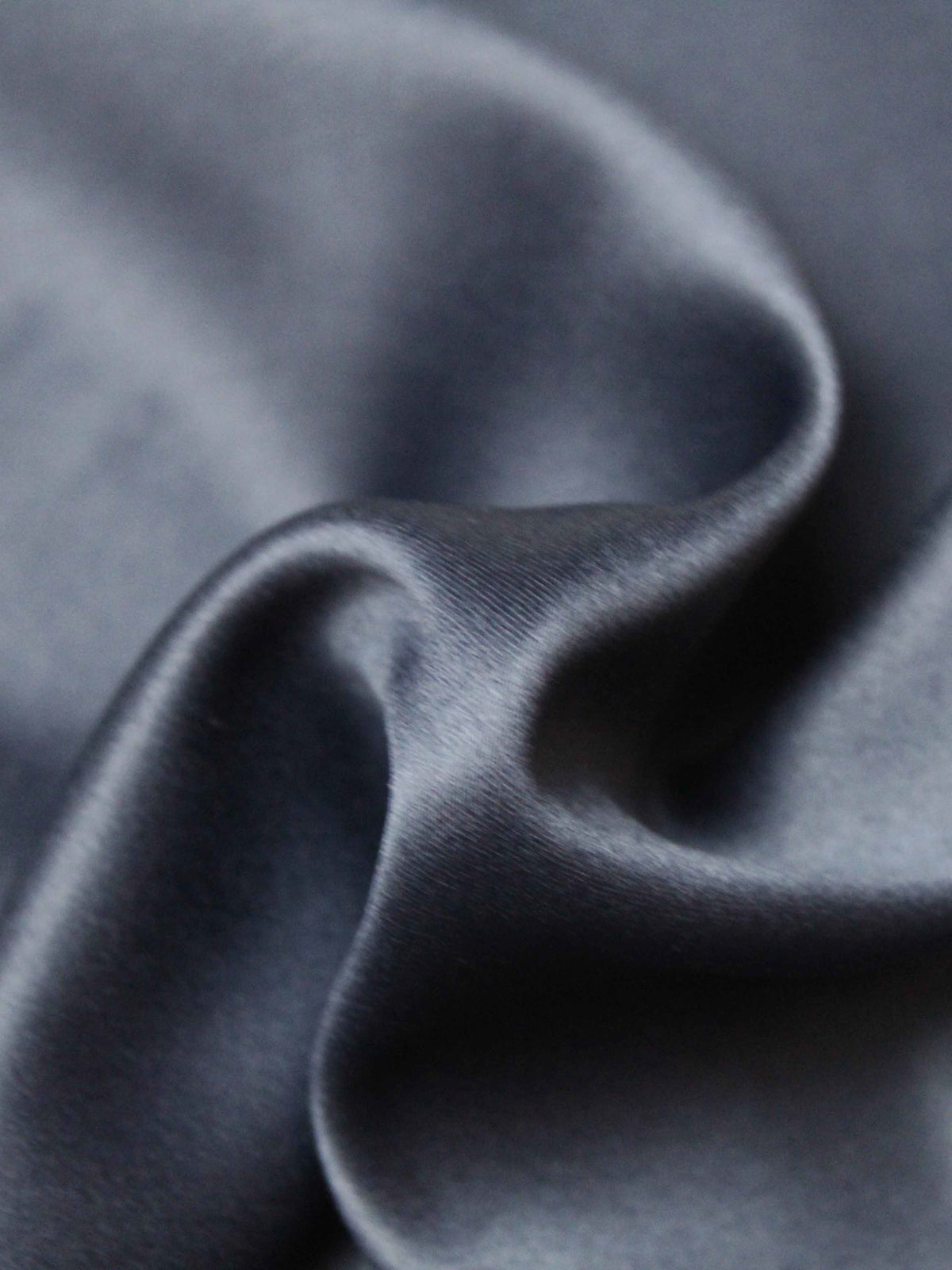 Marineblauer Polyester-Softsatin - Trust (P77)