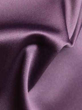 Pflaumenfarbener Polyester-Lycra-Duchess-Satin - P83