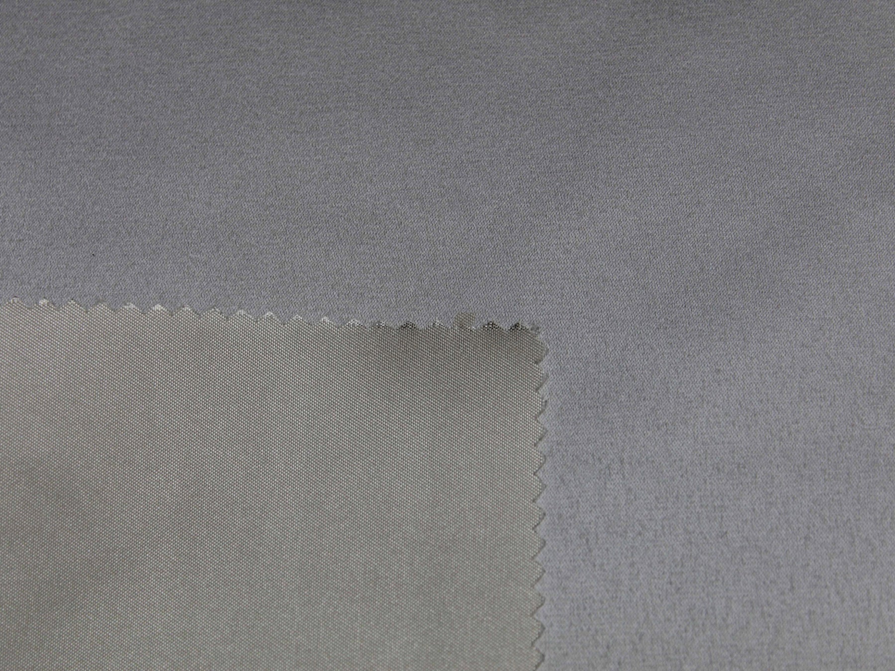 Elfenbein 2-Ton-Satin - P84