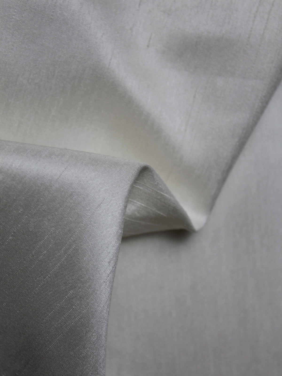 Elfenbeinfarbener Satin-Shantung - P967W