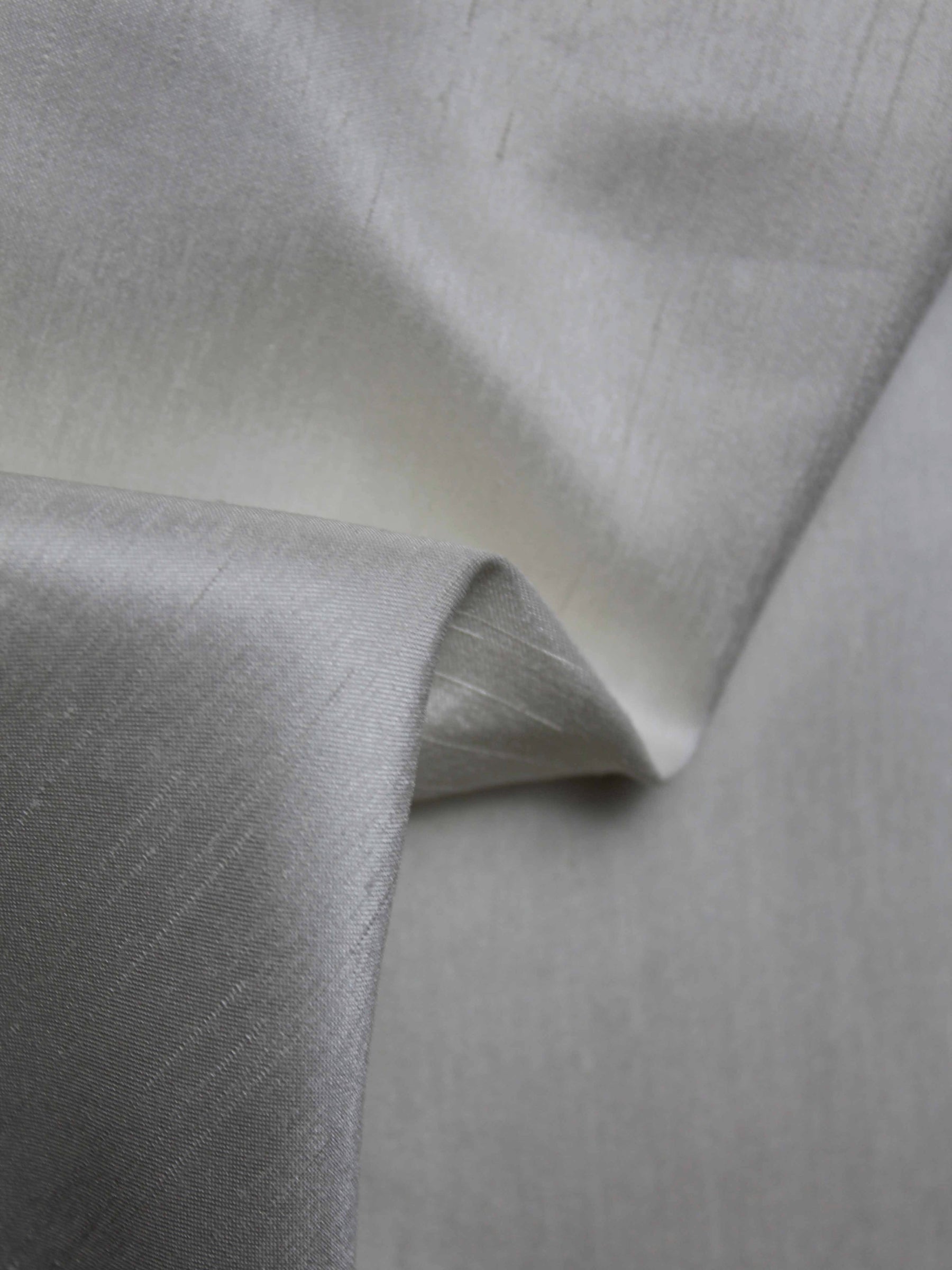 Elfenbeinfarbener Satin-Shantung - P967W
