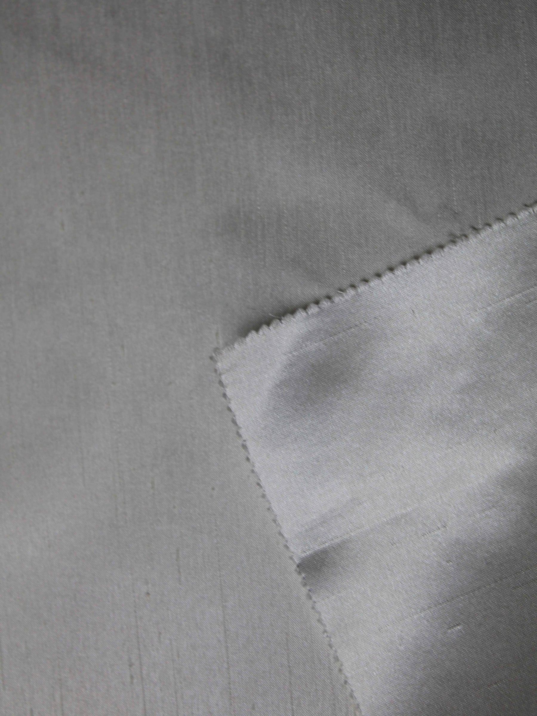Elfenbeinfarbener Satin-Shantung - P967W
