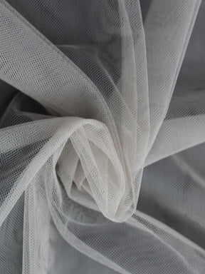 Dunkelgrauer (850) Tüll - P9