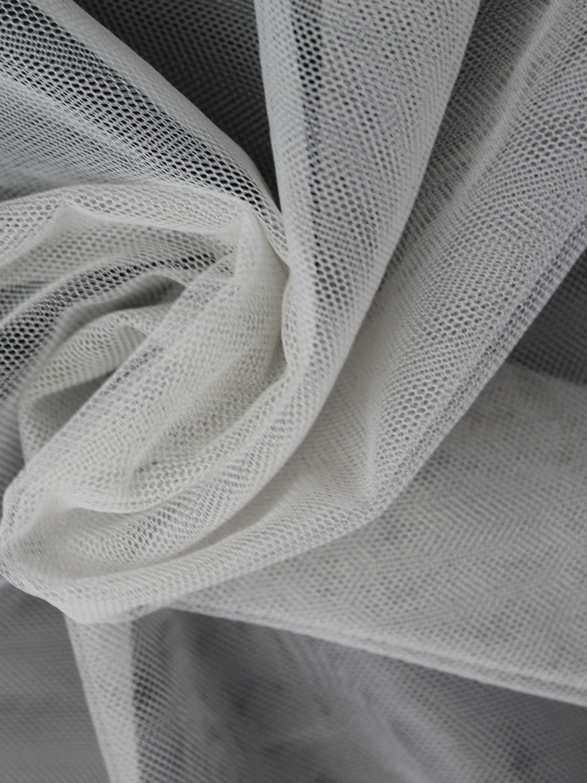 Hellgrauer (840) Tüll - P9