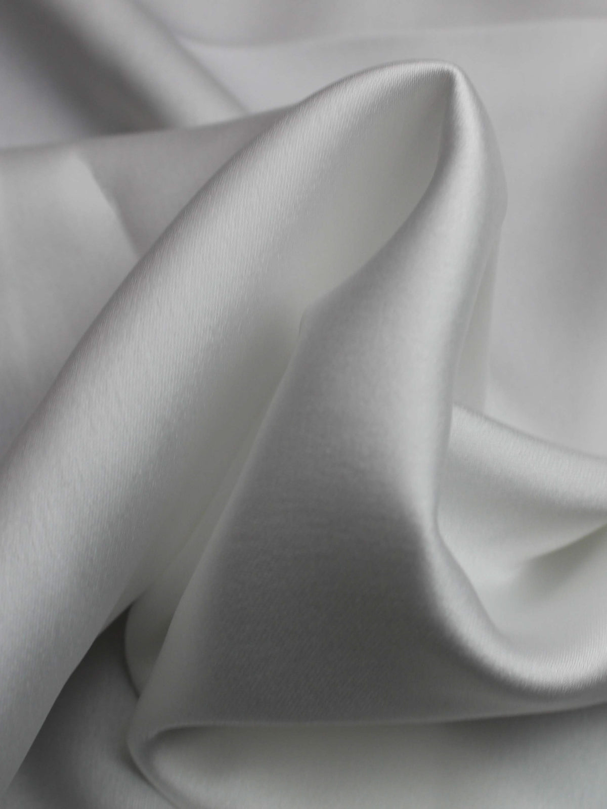 Elfenbeinfarbener Polyester-Stretch-Satin - PB1003