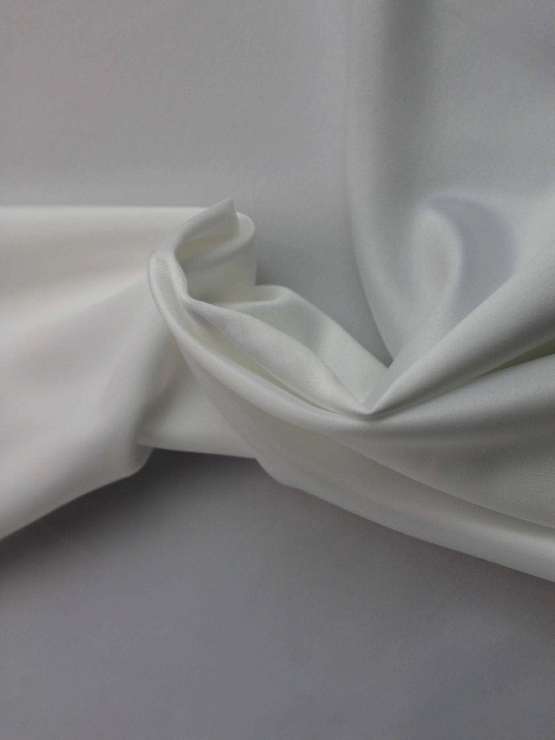 Helles Elfenbein Eco Soft Satin - PB1008